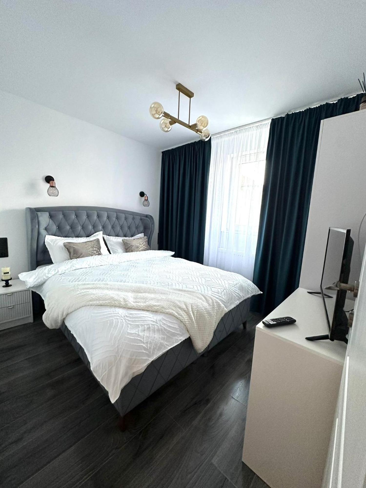 Evelyn Apartment Bistriţa エクステリア 写真